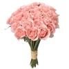 Bosje met 24 roze rozen 30cm