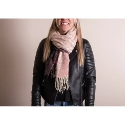 Dames wintersjaal roze tinten