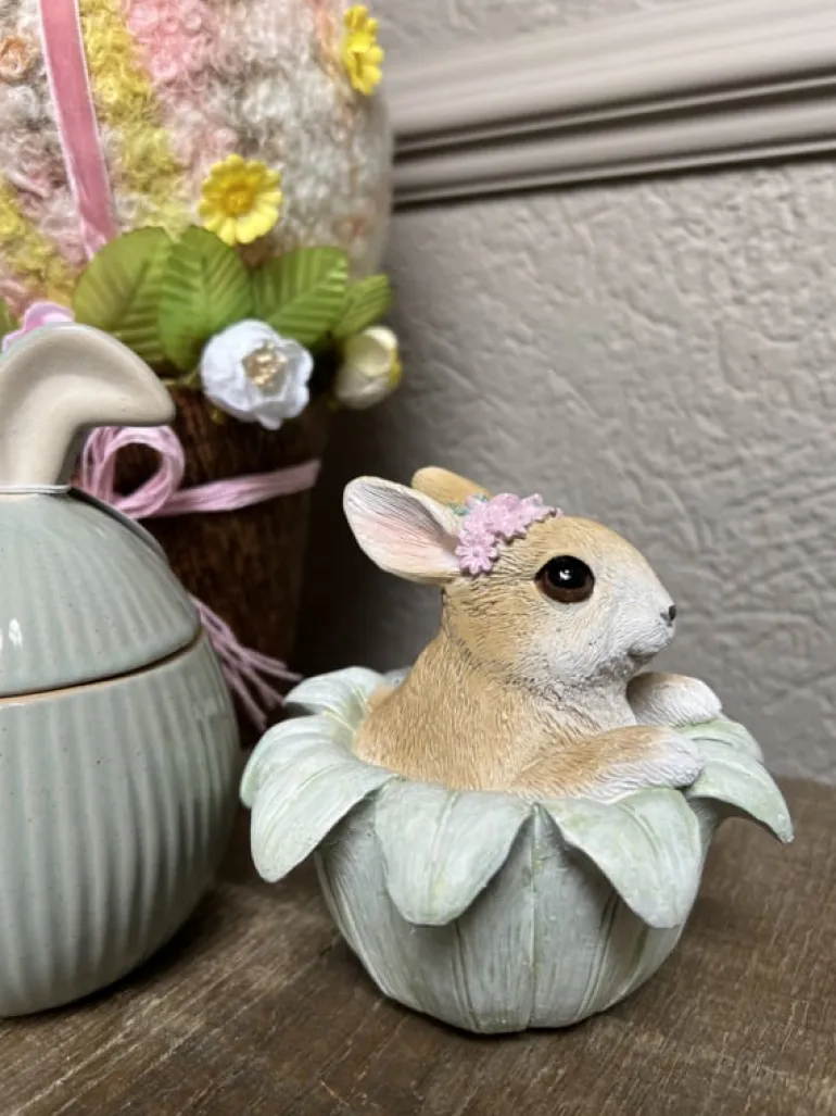 Decoratie konijn in bloem 12*12
