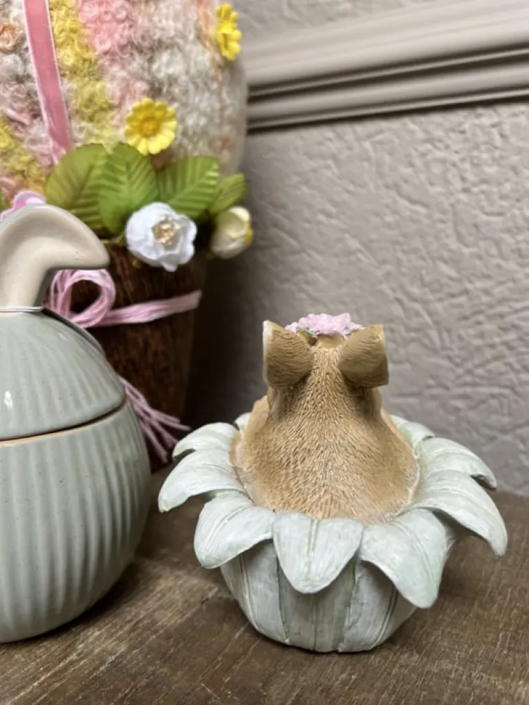 Decoratie konijn in bloem 12*12