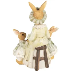 Decoratie konijnen moeder leest voor aan kleintjes