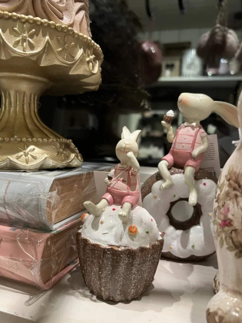 Decoratie konijntje op donut