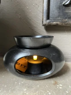 Geurbrander W aardewerk zwart 14*10*9