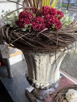 Kunststof bosje bloemen bordeaux rood