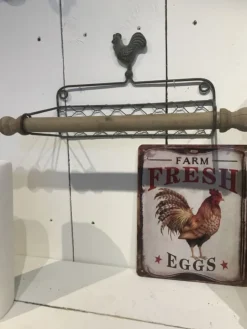 Landelijke keukenrolhouder kip
