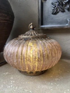 Lantaarn met LED 17*15 roze glas