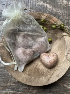 Organza zakje met 4 amberblokjes hart original Amber