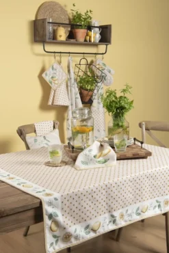 Placemats (6) Lemons and Leafs