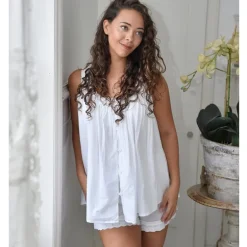 Romantische witte pyjama mouwloos met knoopsluiting S/M