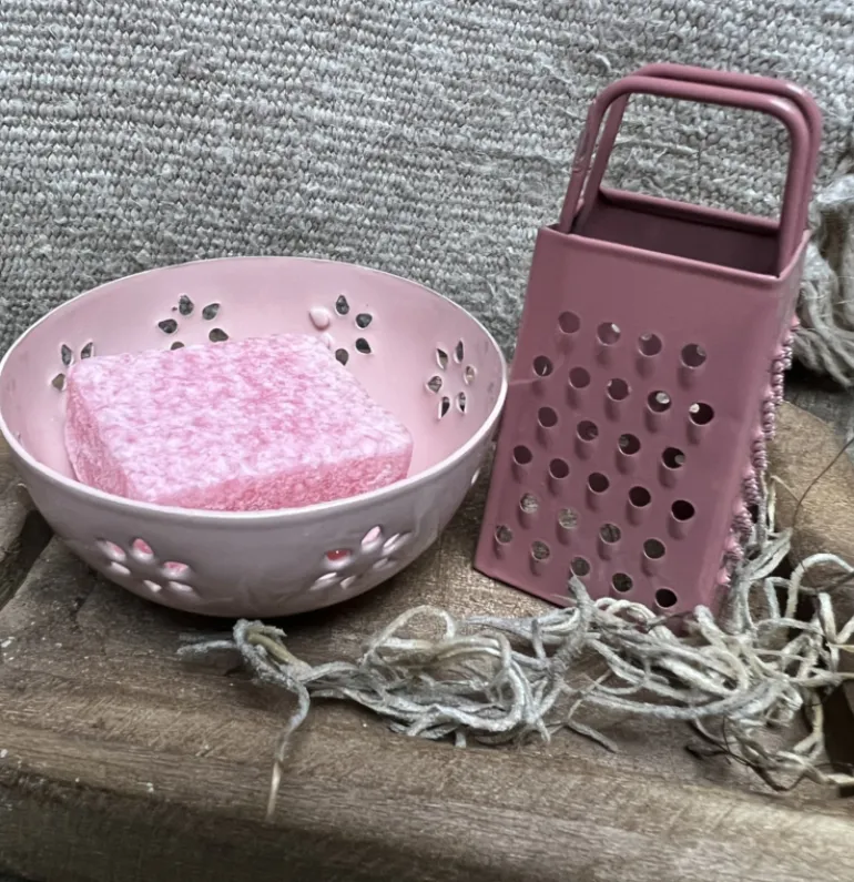 Schaaltje bloemetjes roze