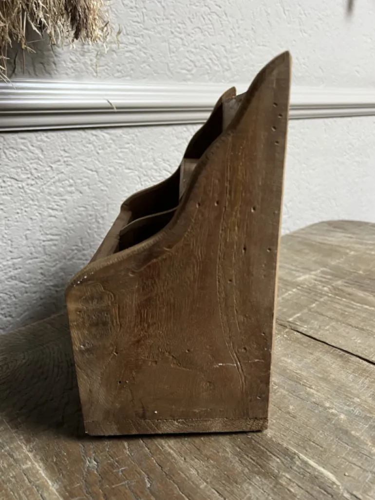 Stoer houten gruttersbakje met lade 24*25*13