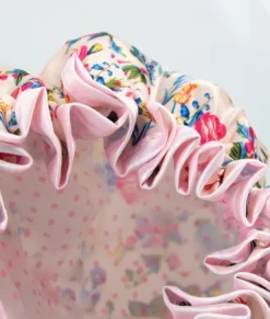 Vintage shower cap roosjes