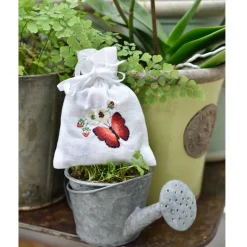 Wit geurzakje Vlinder gevuld met potpourri