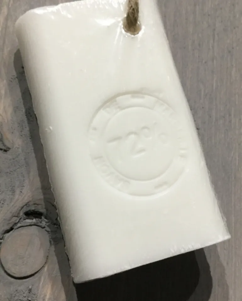 Zeep aan koord rozen